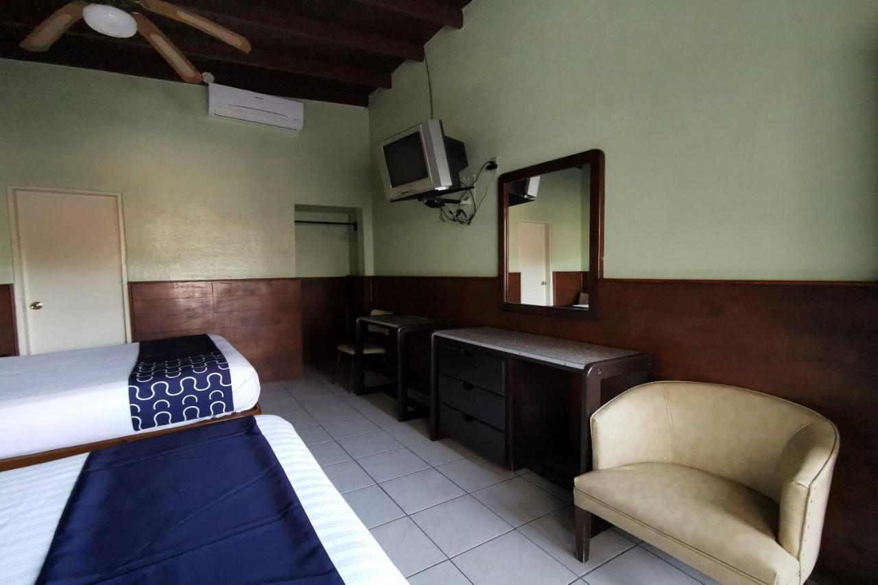 Capital O Hotel America Ενσενάντα Εξωτερικό φωτογραφία